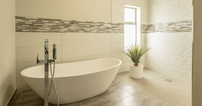 Ceramic and porcelain tiles in a bathroom