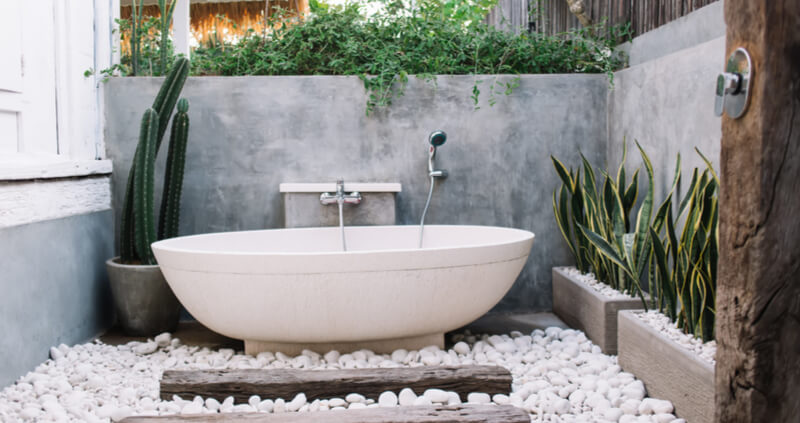 Image of a bath outside